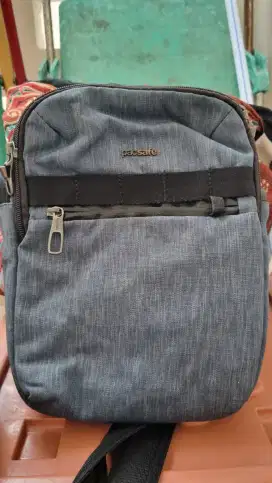 Tas Pacsafe original