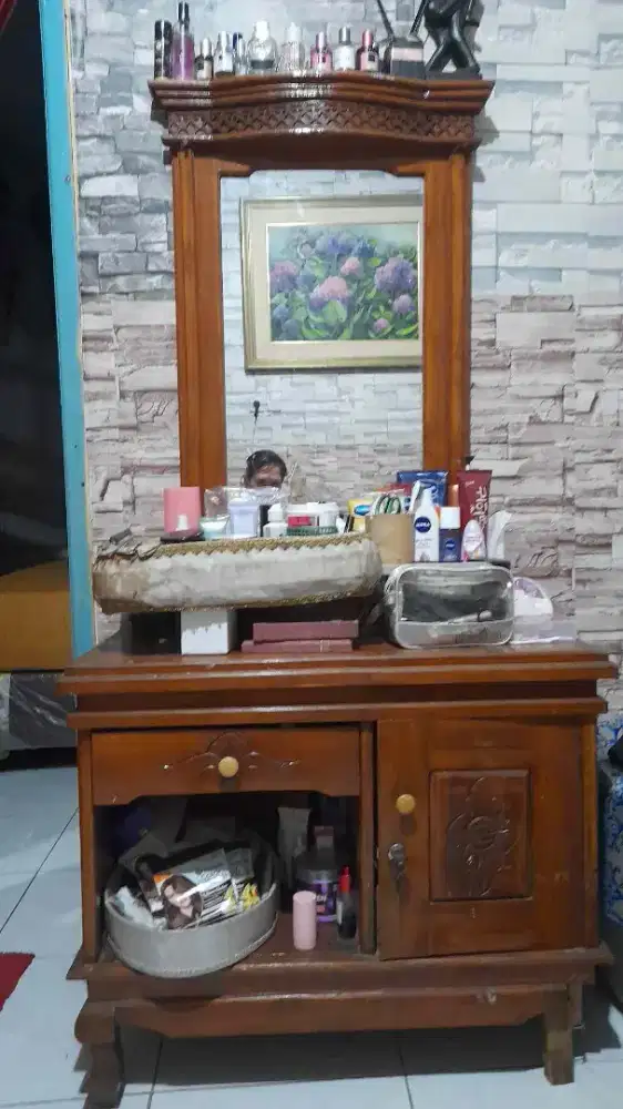 Meja Rias Semi jati