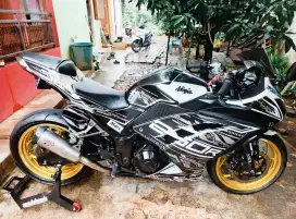 Di jual Ninja 250 FI Tahun 2012