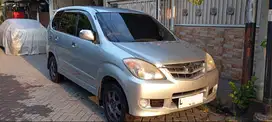 Xenia 2010 Li Manual Silver 1000cc