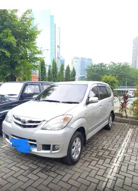 Toyota Avanza matic 2010