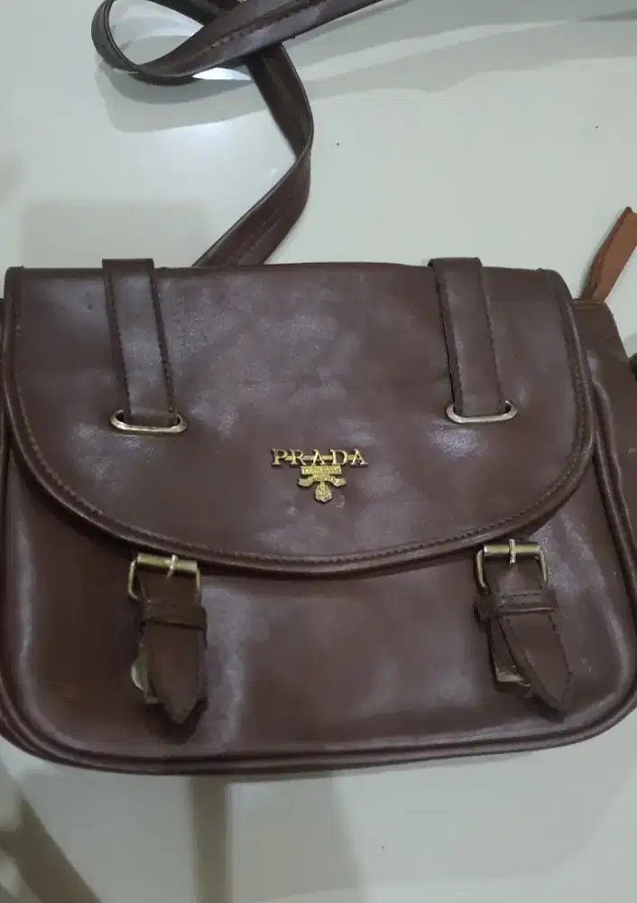 Tas kulit prada