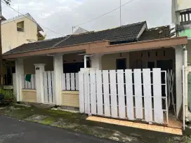 Dijual rumah milik sendiri lokasi perum depkes kota magelang