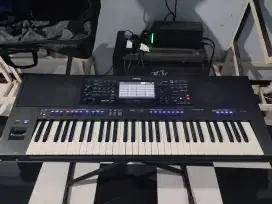 YAMAHA PSR SX 900