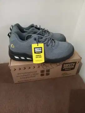 Di Jual.sepatu Baru safety merk Joger