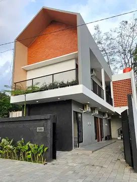 DIJUAL KOST EKSKLUSIF  FULL FURNISHED DEKAT KAMPUS UII