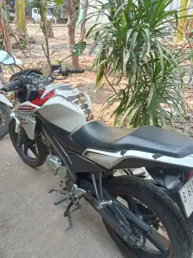 Jual cepat motor Vixion 2014 kalo minat Wa motor kondisi bagus