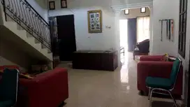 Disewakan rumah 2 lantai di Kompleks Taman Arthalia Dg. Tata Makassar