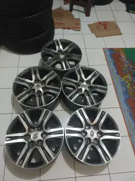 Di jual vleg toyota fortuner ring 17 original isi 5 pcs