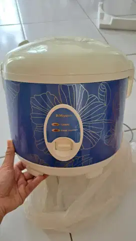 Magicom 1,8 Liter Merek Miyako