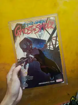 Komik Marvel Ori Spider-Gwen Vol.2:Impossible Year 99,9% mulus terawat