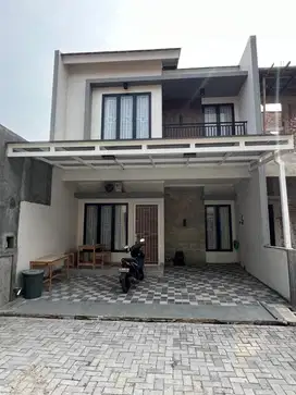 Rumah 2 Lantai Larangan Joglo