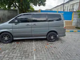 Dijual Nissan Serena Autech HWS 2010 Abu-abu