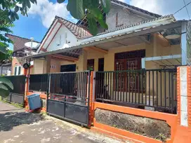 Di Jual Rumah Kos Masih Aktif Di Salatiga Drkat Kampus, RS dan Pasar