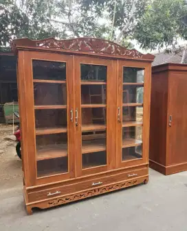 Rak buku kayu full kaca