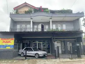 Dijual rumah siap pakai lantai 3, tempat strategis bebas banjir