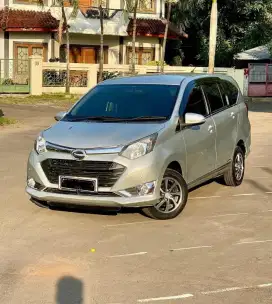 Daihatsu Sigra R Deluxe 1.2 Matic Tahun 2018 Silver Metalik