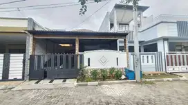 DISEWAKAN RUMAH 1 LANTAI DI SEPATAN