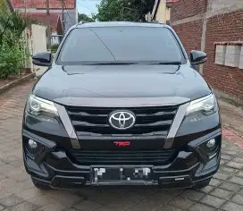 Fortuner TRD Sportivo 2.4 thn 2020