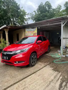 HONDA HRV PRESTIGE 2016 merah