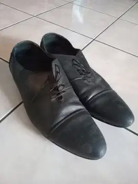 Sepatu Hitam Formal Zara Size 43