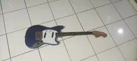 Gitar model Fender Mustang Kurt Cobain