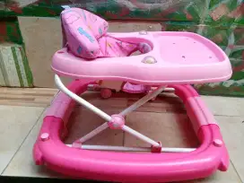 Baby walker, merek family bagus bersih dan mewah