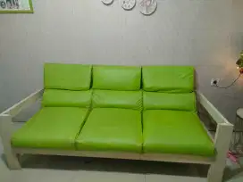 Sofa Kayu Jati Kondisi masih kokoh, Lokasi Bintaro