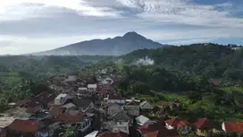 Villa Pinggir Jalan Dilalui Angkot View Gunung Salak