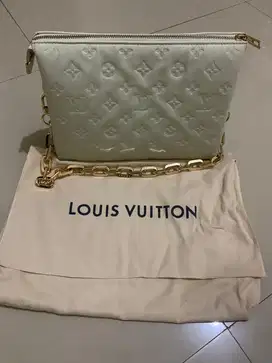 Jual santai Tas Louis Vuitton coussin in WHITE