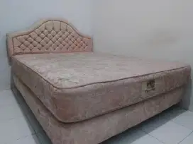 1 unit SPRINGBED PROCELA dan 1 set KURSI JATI TUA/ANTIK