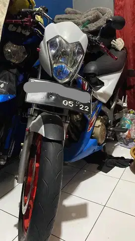 Suzuki satria fu buildup warna putih