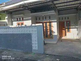 DISEWAKAN RUMAH SIAP HUNI-DEKAT PINTU TOL BOYOLALI