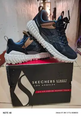 Sepatu Skecher Monster dijual 1 jt No 41