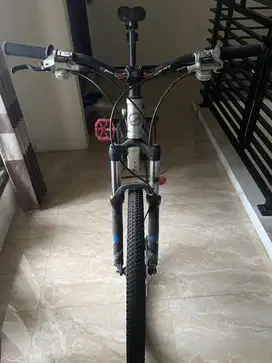 Dijual Giant Reign 3