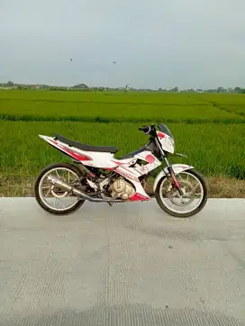 Di jual satria Fu 2014 road race sudah di modifikasi