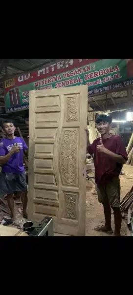 Daun pintu jati ukir istimewa