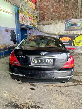 JUAL MOBIL TEANA 2006
