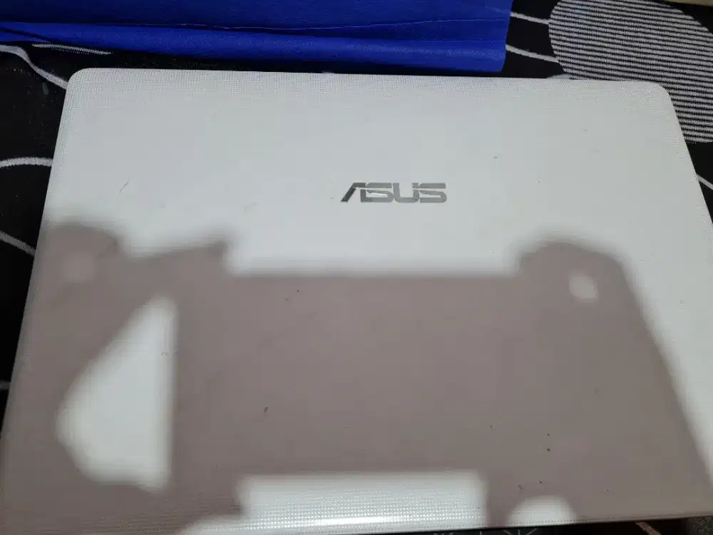 Di jual laptop merek asus x401u