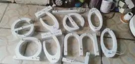 Se paket lampu led ex reklame kond hdp.mgkn ada yg perlu se lg ada cpt
