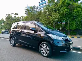 Honda FREED 1.5 E PSD Hitam 2013 Mulus Full Original Jarang Pakai