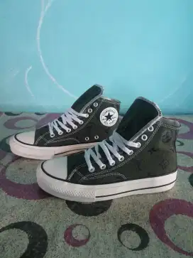 Converse Colabs LV