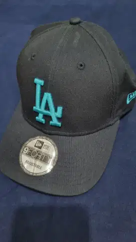 New Era Cap Los Angeles Dodgers League Essential 9Fifty (Used)