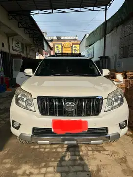 TOYOTA LAND CRUISER 2010