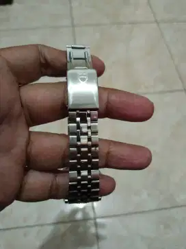 Jam tangan tudor