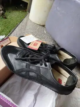 Onitsuka Tiger Mexico 66 Deluxe Black