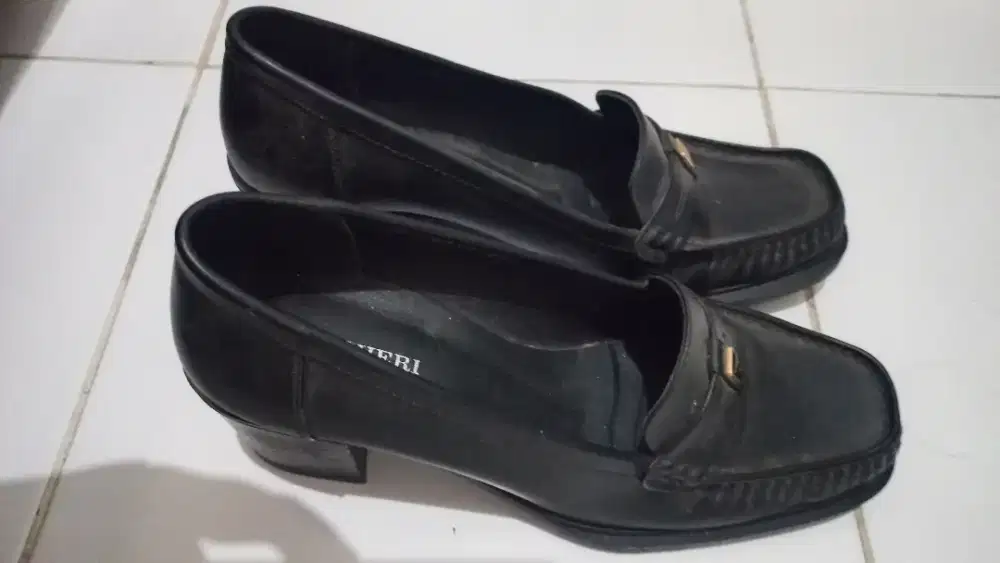 BUCCHERI  Sepatu Kulit Wanita Arianne Second
