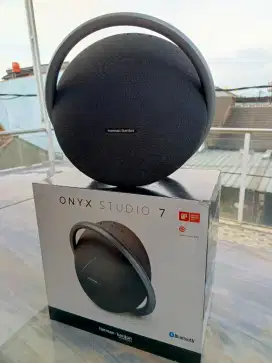 Harman Kardon Onyx Studio 7