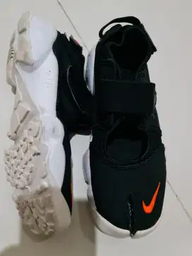 Nike air rift hitam strip orange