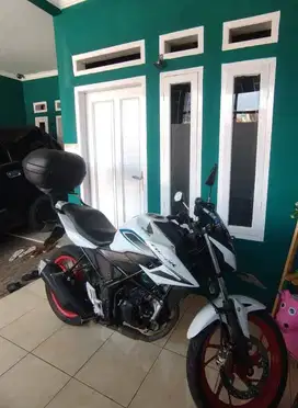 CB 150 R Putih Spesial